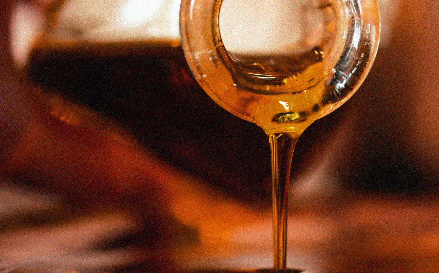 Po Sum On Oil: Natural Pain Relief with a Traditional Herbal Remedy