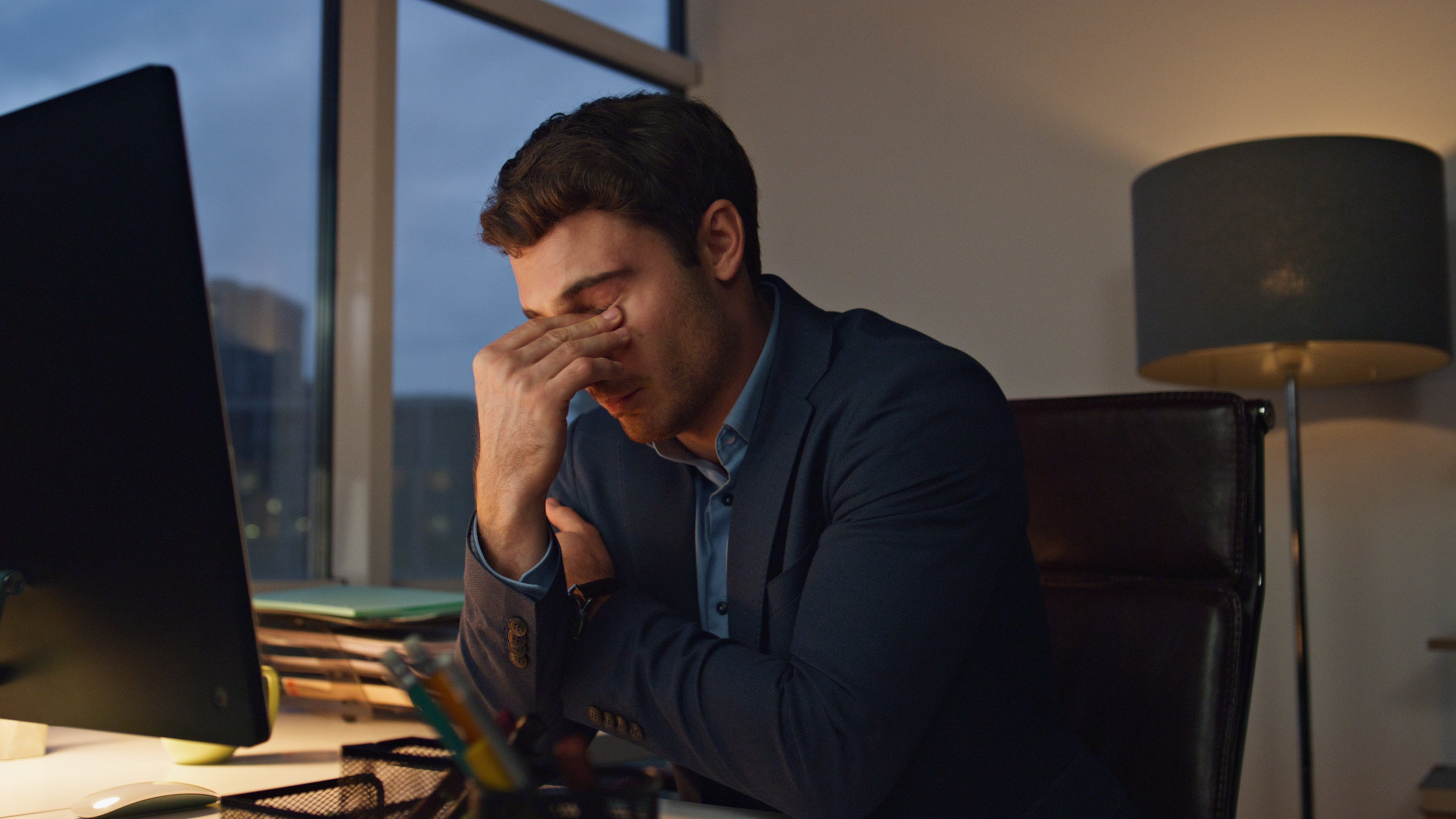 Natural Headache Relief: Tension, Sinus & Screen-Time—A Po Sum On Guide